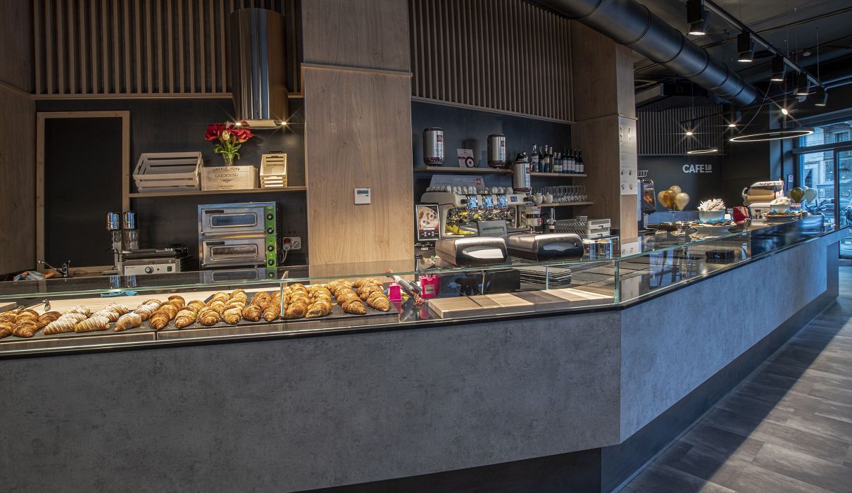Arredamenti per locali pubblici, retail, minimarket : zona bar 