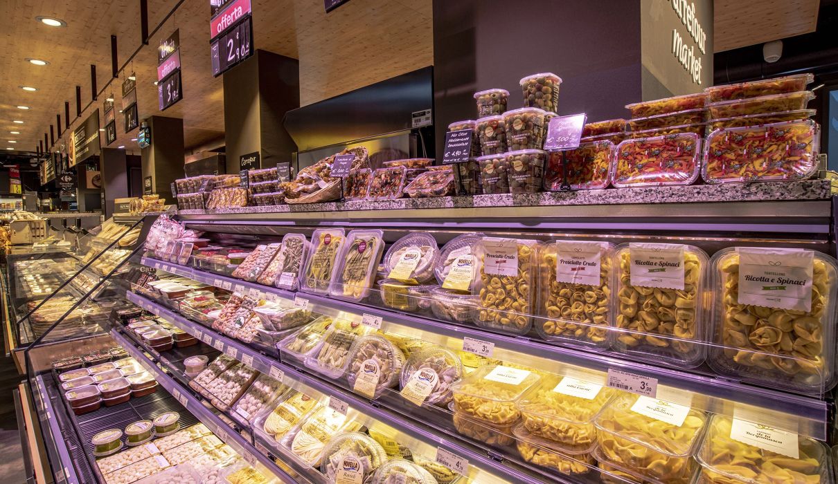 Arredamenti per locali pubblici, retail, minimarket : dettaglio zona fresco
