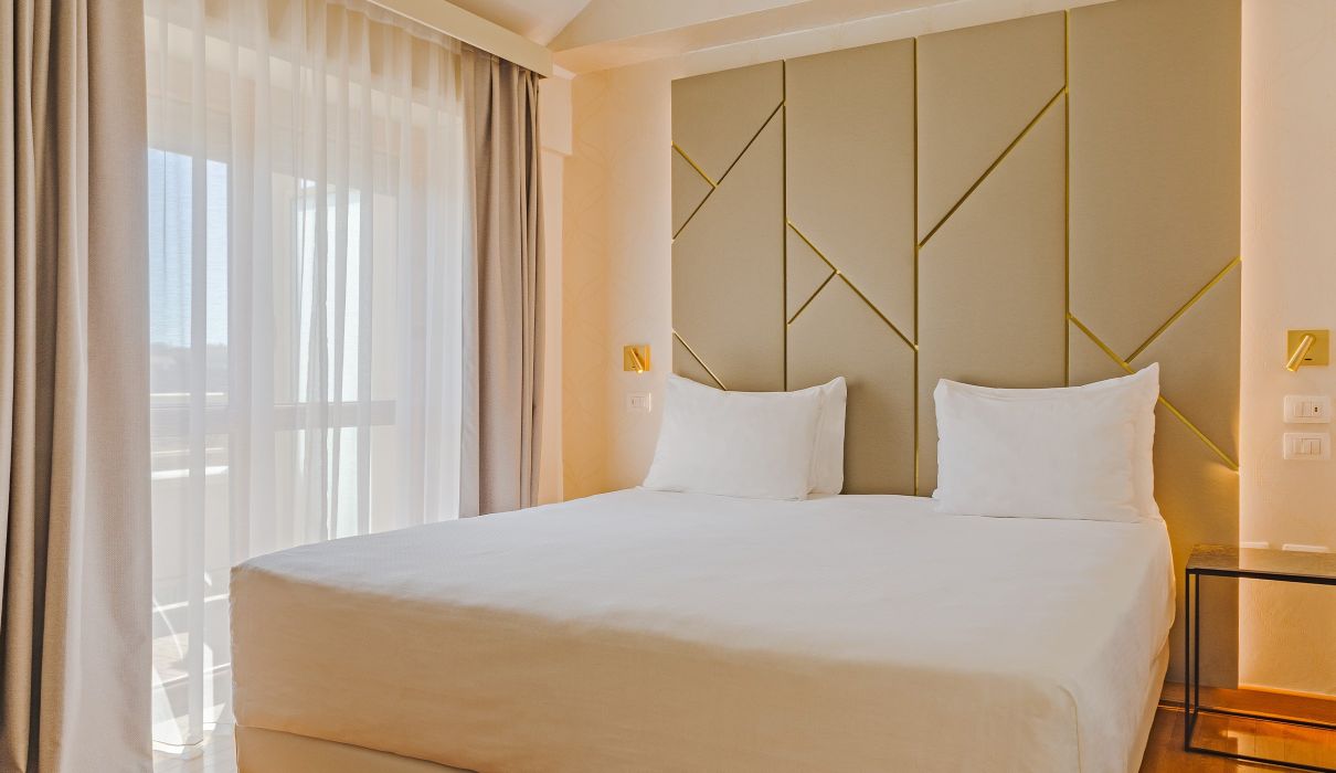 Arredamento su misura per alberghi : camera da letto