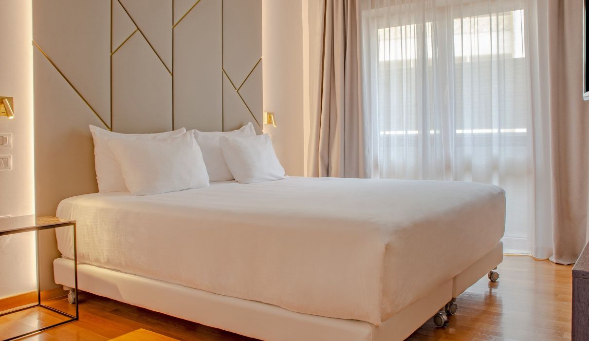 Arredamento su misura per alberghi : camera da letto