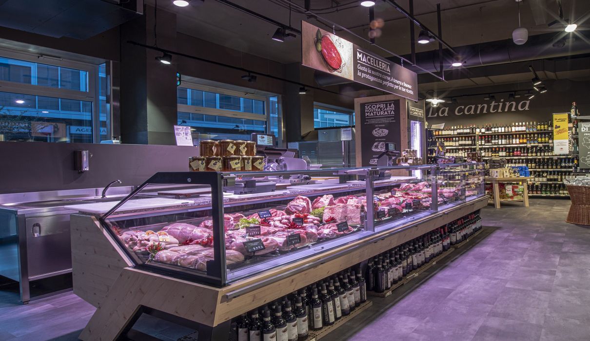 Arredamenti per locali pubblici, retail, minimarket : dettaglio zona fresco