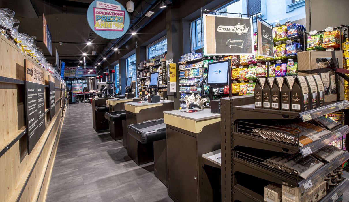 Arredamenti per locali pubblici, retail, minimarket : dettaglio zona casse