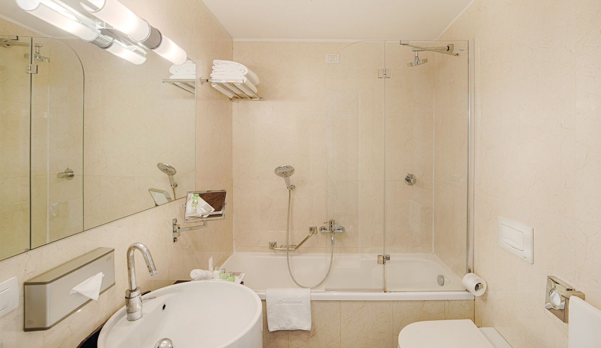 Arredamento su misura per alberghi : bagno
